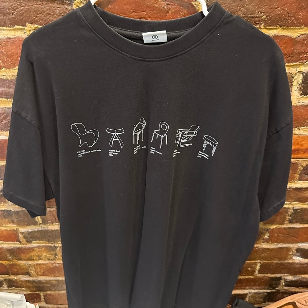 Hidden NY Chairs T-Shirt XL